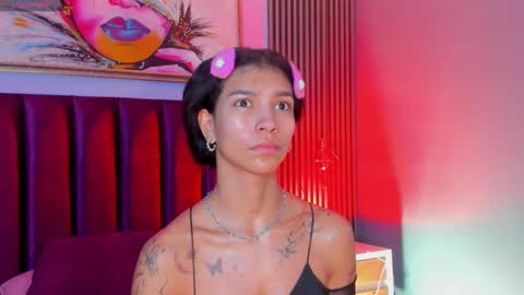 Snapshot of laura_aristizabal_19 chatting on November 30, 2025, 12:42 pm Laura online show from November 30, 2025, 12:42 pm