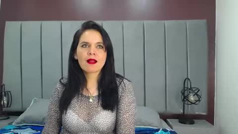 Snapshot of laura_hotties chatting on February 25, 2025, 4:00 pm laura hotties online show from February 25, 2025, 4:00 pm
