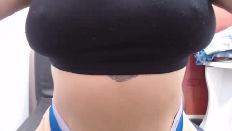 Snapshot of laura_hotyy chatting on October 23, 2025, 1:43 pm Laura online show from October 23, 2025, 1:43 pm