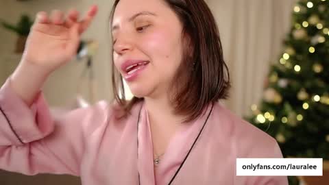 Laura Lee. online show from December 16, 2024, 2:04 am