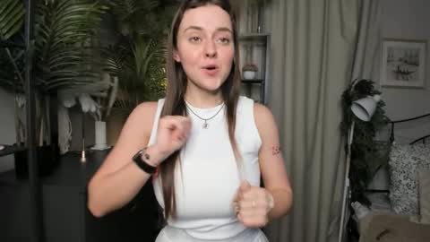 Snapshot of laura_mutti chatting on October 23, 2025, 3:00 pm Samantha online show from October 23, 2025, 3:00 pm