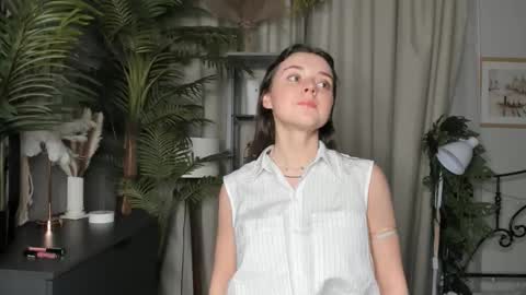 Snapshot of laura_mutti chatting on November 1, 2025, 2:08 pm Samantha online show from November 1, 2025, 2:08 pm