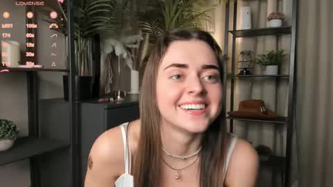 Snapshot of laura_mutti chatting on November 7, 2025, 3:45 pm Samantha online show from November 7, 2025, 3:45 pm