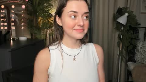 Snapshot of laura_mutti chatting on December 1, 2025, 3:50 pm Samantha online show from December 1, 2025, 3:50 pm