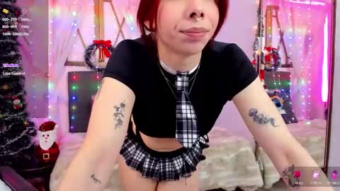 Snapshot of laura_olssen chatting on December 4, 2025, 12:36 pm Kate online show from December 4, 2025, 12:36 pm