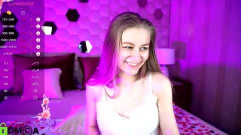 Snapshot of laura_pudd chatting on January 2, 2025, 4:56 pm Laura online show from January 2, 2025, 4:56 pm