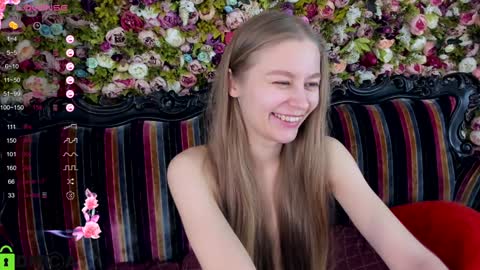 Snapshot of laura_pudd chatting on January 23, 2025, 12:30 pm Laura online show from January 23, 2025, 12:30 pm