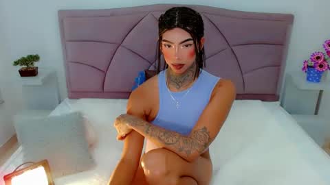 Snapshot of laura_sweet7 chatting on January 30, 2025, 5:52 am Laura online show from January 30, 2025, 5:52 am