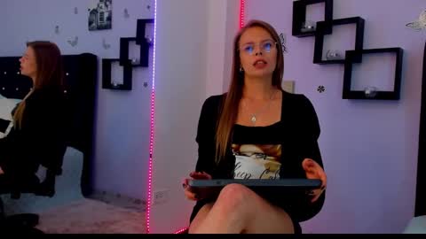 Snapshot of laurablue_ chatting on January 14, 2025, 12:11 am Laura Blue online show from January 14, 2025, 12:11 am