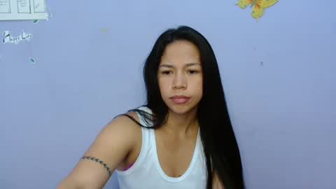 Snapshot of lauracb_ chatting on March 7, 2025, 4:33 pm lauracb online show from March 7, 2025, 4:33 pm
