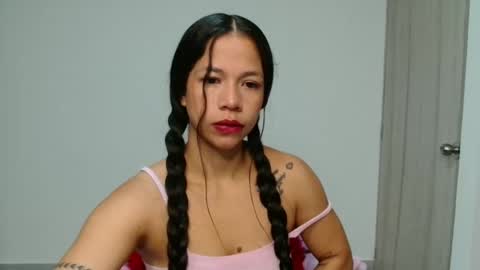 Snapshot of lauracb_ chatting on November 19, 2025, 7:19 am lauracb online show from November 19, 2025, 7:19 am