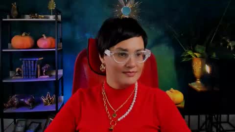 lauradavidsons online show from October 31, 2025, 5:36 pm