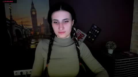 Snapshot of lauradre_ chatting on January 22, 2025, 10:18 am Laura online show from January 22, 2025, 10:18 am