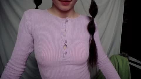 Snapshot of lauradre_ chatting on February 11, 2025, 8:48 am Laura online show from February 11, 2025, 8:48 am
