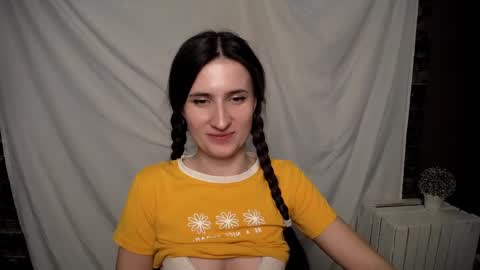 Snapshot of lauradre_ chatting on February 14, 2025, 1:08 pm Laura online show from February 14, 2025, 1:08 pm