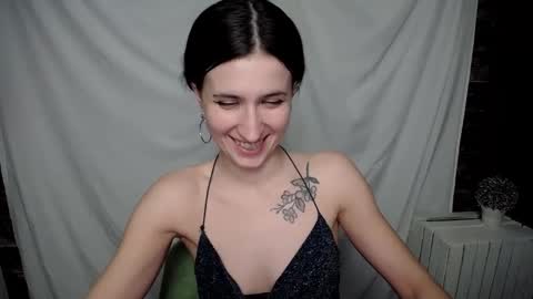 Snapshot of lauradre_ chatting on February 15, 2025, 2:55 pm Laura online show from February 15, 2025, 2:55 pm