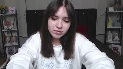 LauraHlot online show from February 9, 2025, 3:32 am