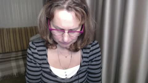 Lauraoven1 online show from December 26, 2024, 5:51 pm