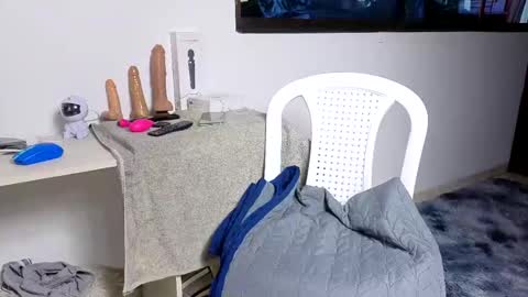 Snapshot of laurasex_21 chatting on February 1, 2025, 11:48 pm Laura online show from February 1, 2025, 11:48 pm