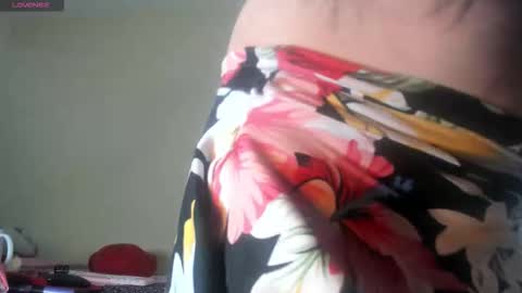 laureen777 online show from November 18, 2025, 2:17 am