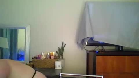 Lauren online show from September 23, 2025, 9:23 am