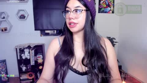  Im Lauren  independent model   online show from November 10, 2025, 6:01 am