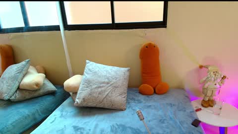 Snapshot of lauren_gil_ chatting on December 28, 2024, 9:08 pm    1      online show from December 28, 2024, 9:08 pm