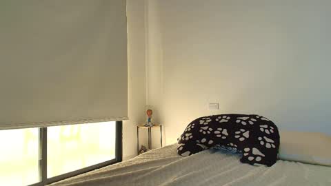 Snapshot of lauren_gil_ chatting on October 18, 2025, 11:55 am    1      online show from October 18, 2025, 11:55 am