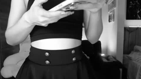 Lauren online show from December 9, 2024, 12:34 am