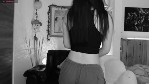 Lauren online show from January 7, 2025, 6:48 am