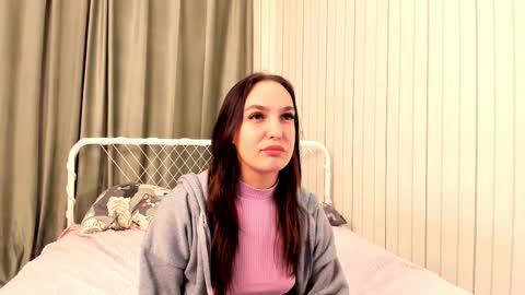 Victoria online show from November 18, 2025, 8:13 pm