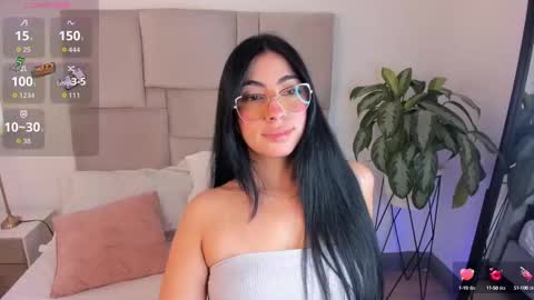 laurenn_smitth online show from October 2, 2025, 1:18 pm