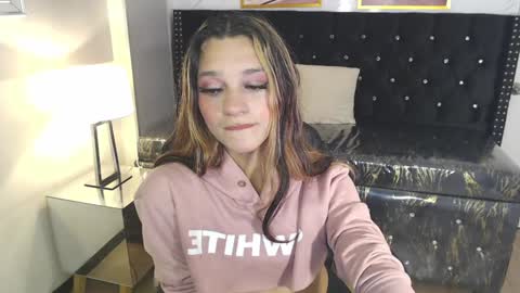 Laurita  online show from January 15, 2025, 12:47 pm