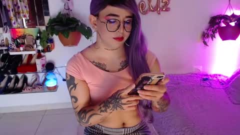 Cristina online show from November 12, 2025, 11:36 pm