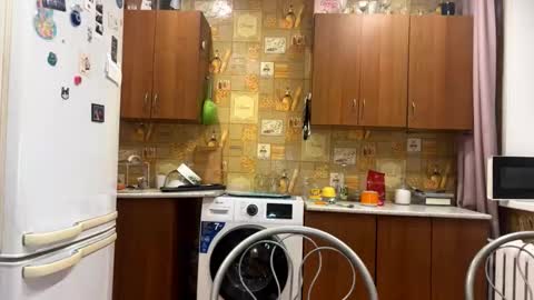 Snapshot of lavernmetelko chatting on December 18, 2025, 5:19 pm Alice online show from December 18, 2025, 5:19 pm