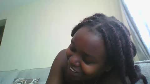 Snapshot of lavycaramel chatting on November 13, 2025, 9:08 am lavycaramel online show from November 13, 2025, 9:08 am