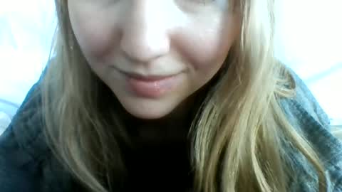layannalea online show from February 11, 2025, 12:06 am