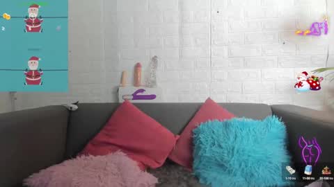 Layla online show from December 28, 2024, 1:39 am