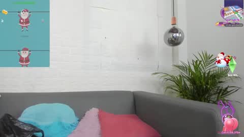 Layla online show from December 30, 2024, 1:58 am