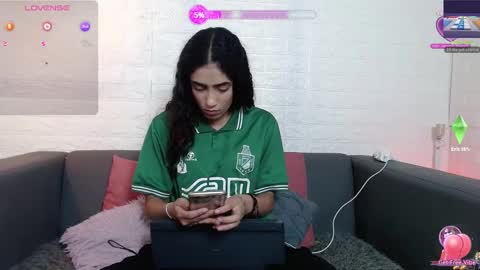 Layla online show from February 7, 2025, 1:15 am