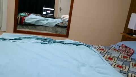 kelly online show from October 23, 2025, 1:16 am