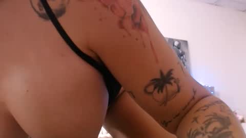 Snapshot of laylacruz chatting on September 10, 2025, 6:24 am laylacruz online show from September 10, 2025, 6:24 am