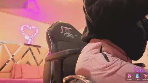 laylafoxy_tay online show from December 2, 2025, 3:23 am