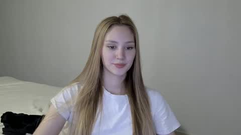 LaylaPretty001 online show from December 6, 2024, 8:59 am