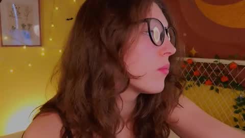 Snapshot of lea_belle_ chatting on October 26, 2025, 4:24 pm Lea online show from October 26, 2025, 4:24 pm