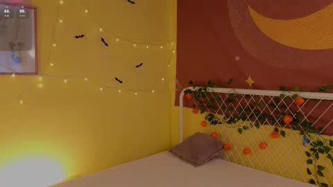 Snapshot of lea_belle_ chatting on October 31, 2025, 5:14 pm Lea online show from October 31, 2025, 5:14 pm