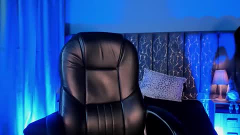 Snapshot of lea_velle chatting on November 15, 2025, 4:21 am Lea Velle online show from November 15, 2025, 4:21 am