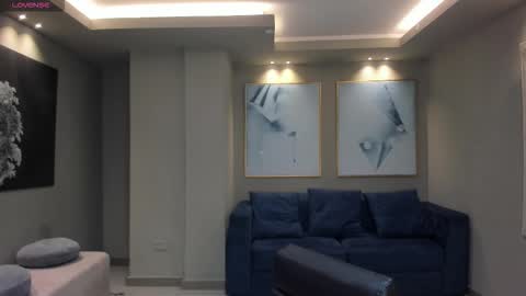 leahnovac online show from September 10, 2025, 11:10 am