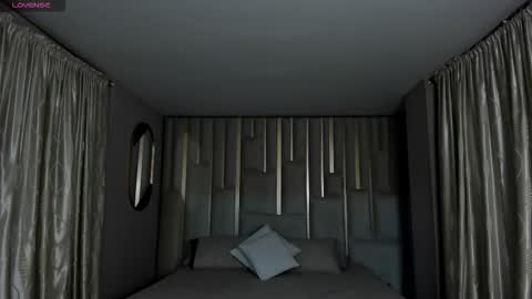 leahnovac online show from October 20, 2025, 11:10 am