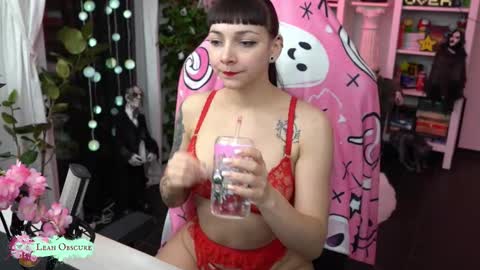 Snapshot of leahobscure chatting on October 30, 2025, 8:31 pm Leah online show from October 30, 2025, 8:31 pm